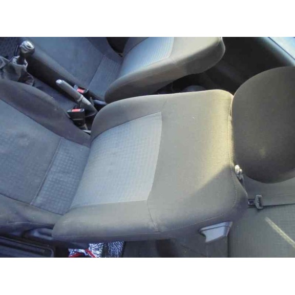 opel corsa c del año 2004