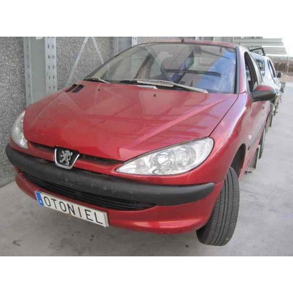 peugeot 206 berlina del año 2002