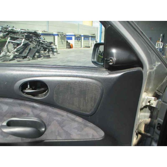 ford escort berlina del año 1998