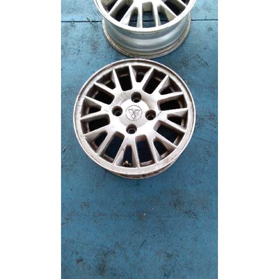 mitsubishi carisma berlina 5 (da0) del año 2003