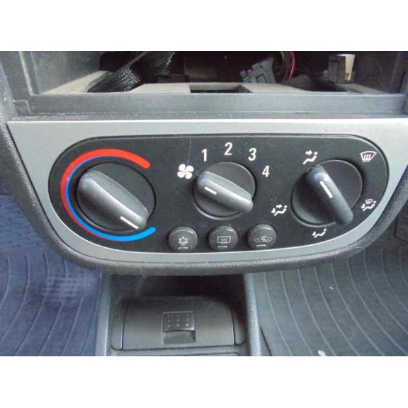 opel corsa c del año 2004