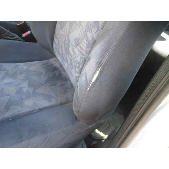 ford escort berlina del año 1998