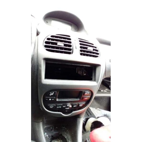 peugeot 206 berlina del año 2005