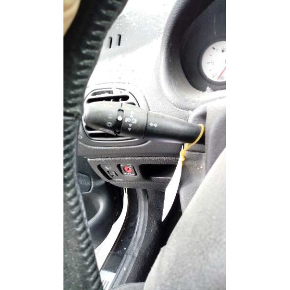 peugeot 206 berlina del año 2005