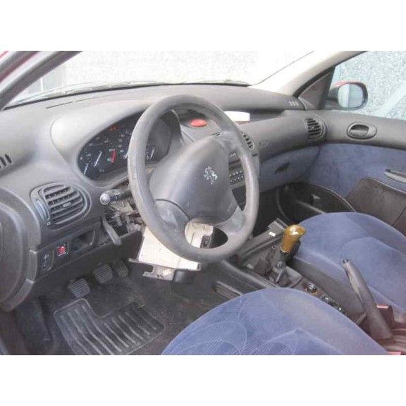 peugeot 206 berlina del año 2002