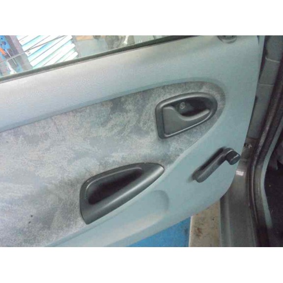 renault megane i berlina hatchback (ba0) del año 1997