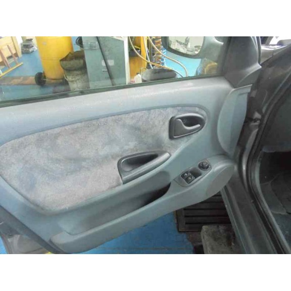 renault megane i berlina hatchback (ba0) del año 1997