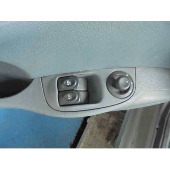 renault megane i berlina hatchback (ba0) del año 1997