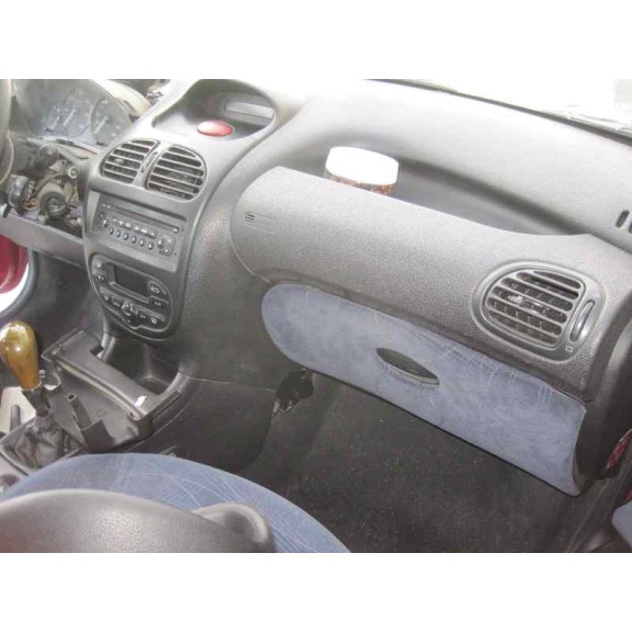 peugeot 206 berlina del año 2002