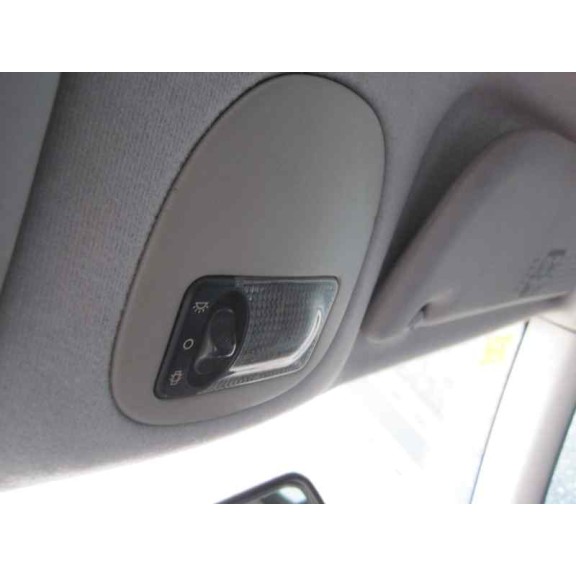 peugeot 206 berlina del año 2002