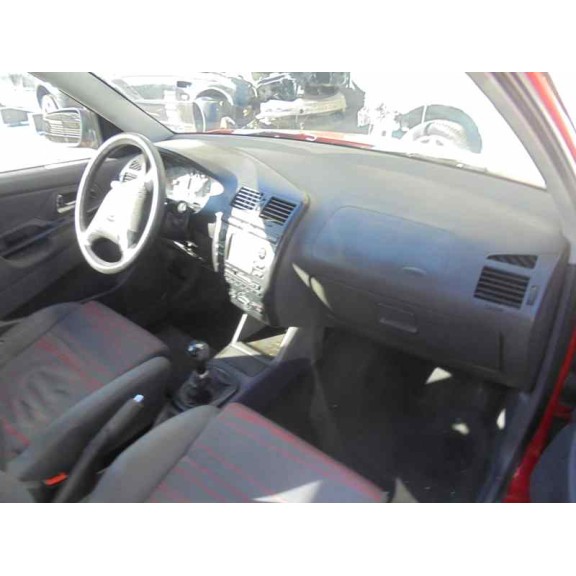 seat ibiza (6k1) del año 2001