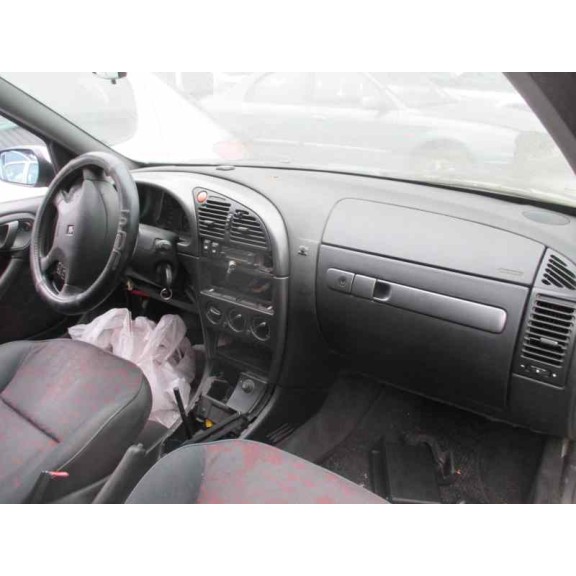 citroën xsara berlina del año 1999