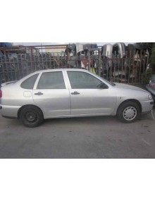 seat cordoba berlina (6k2) del año 2001 2