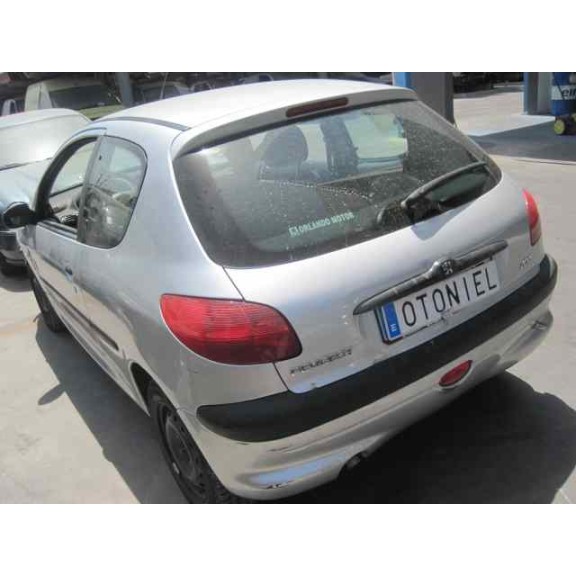 peugeot 206 berlina del año 2002