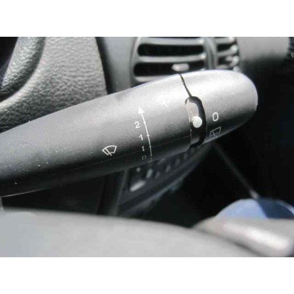 peugeot 206 berlina del año 2002