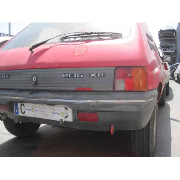 peugeot 205 berlina del año 1986