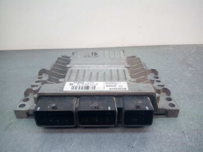 Recambio de centralita motor uce para renault megane ii berlina 5p 1.5 dci diesel referencia OEM IAM 8200843713  