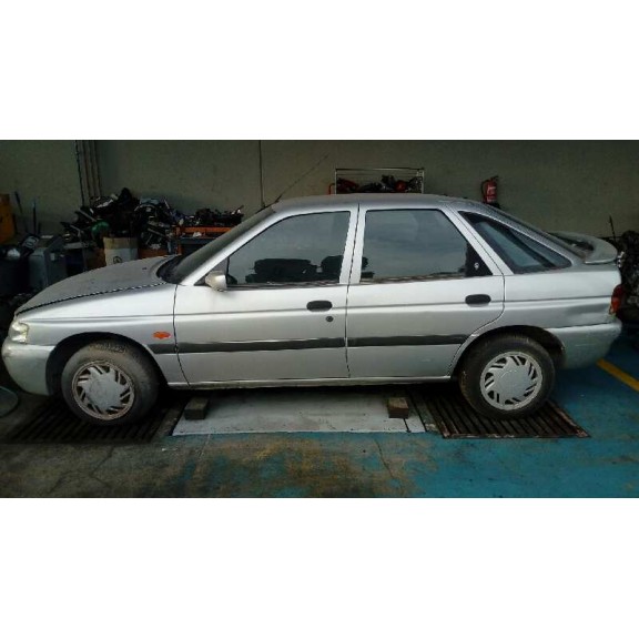 ford escort berlina/turnier del año 1997