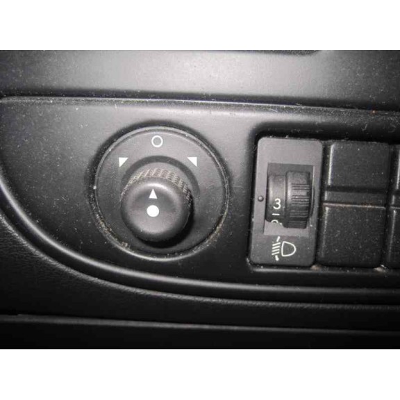 citroën xsara berlina del año 2001