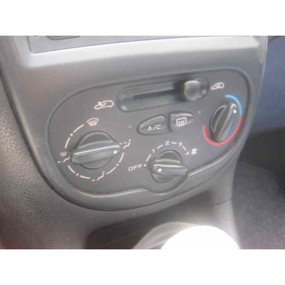 peugeot 206 berlina del año 2002