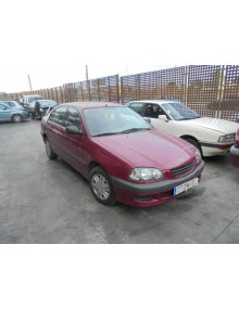 toyota avensis berlina (t 22) del año 1999