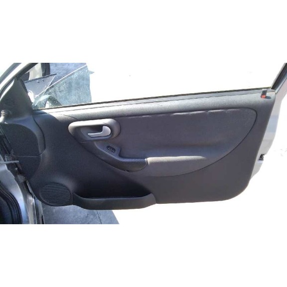 opel corsa c del año 2004