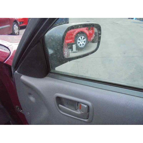 toyota avensis berlina (t 22) del año 1999