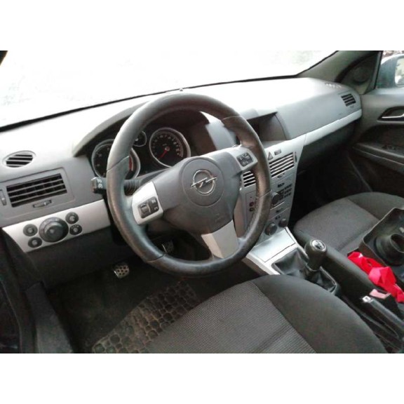 opel astra gtc del año 2007