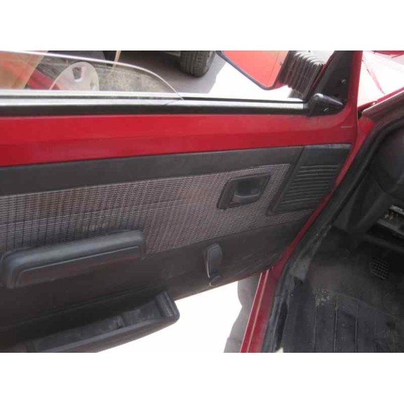 peugeot 205 berlina del año 1986