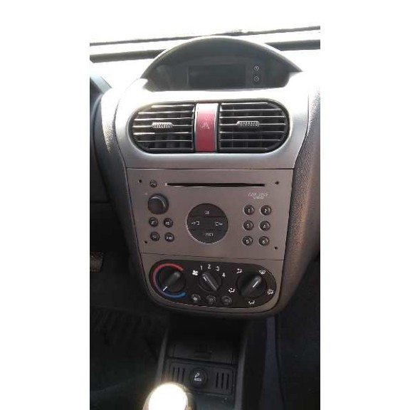 opel corsa c del año 2004