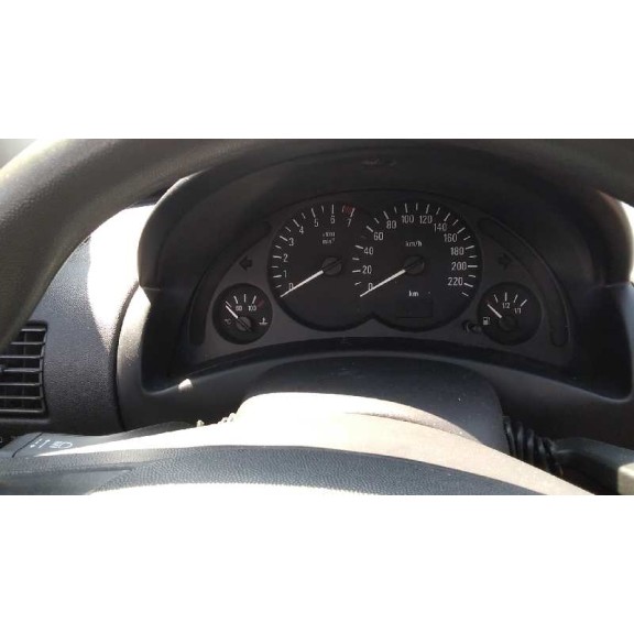 opel corsa c del año 2004