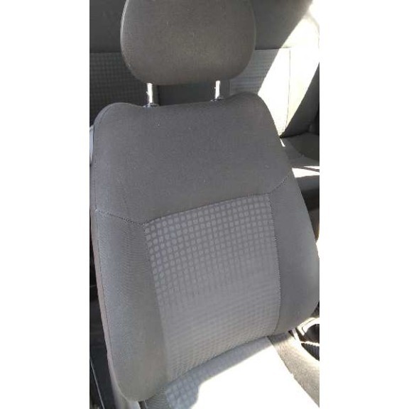 opel corsa c del año 2004