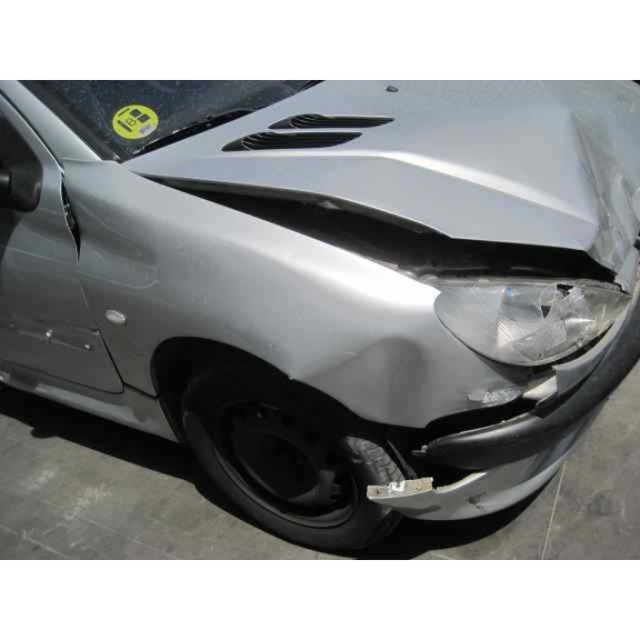 peugeot 206 berlina del año 2002