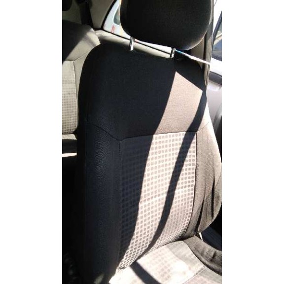 opel corsa c del año 2004