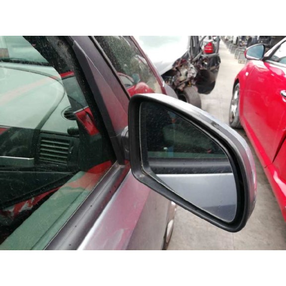 opel meriva del año 2004