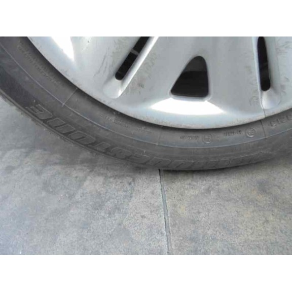 toyota avensis berlina (t 22) del año 1999