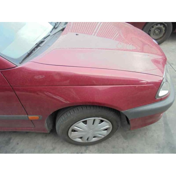 toyota avensis berlina (t 22) del año 1999