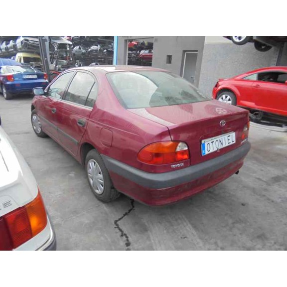 toyota avensis berlina (t 22) del año 1999