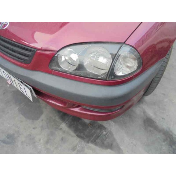 toyota avensis berlina (t 22) del año 1999