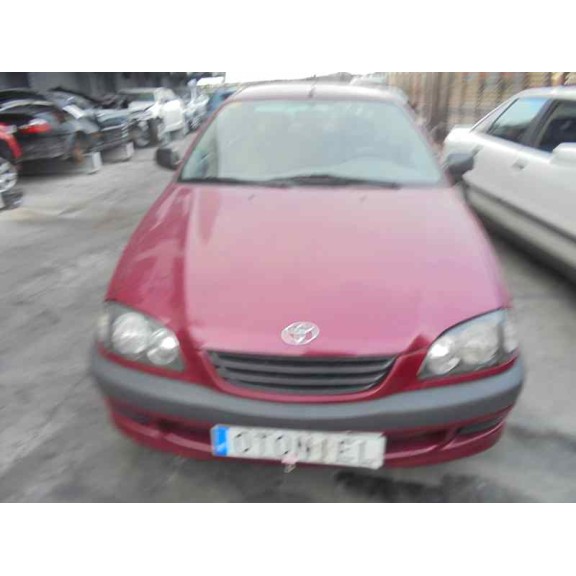 toyota avensis berlina (t 22) del año 1999