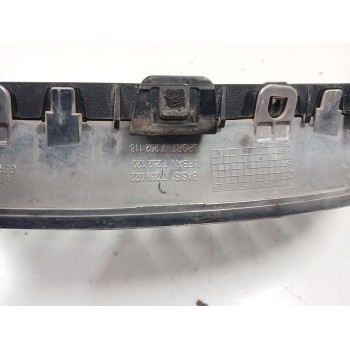 Recambio de rejilla delantera para bmw 1 (f20) 118 d referencia OEM IAM 7239022  