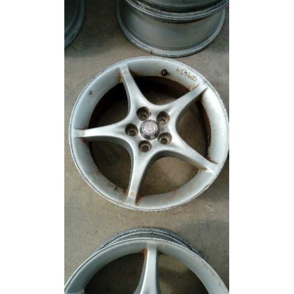 toyota avensis berlina (t 22) del año 1999