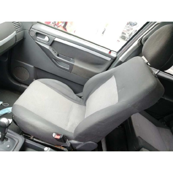 opel meriva del año 2004