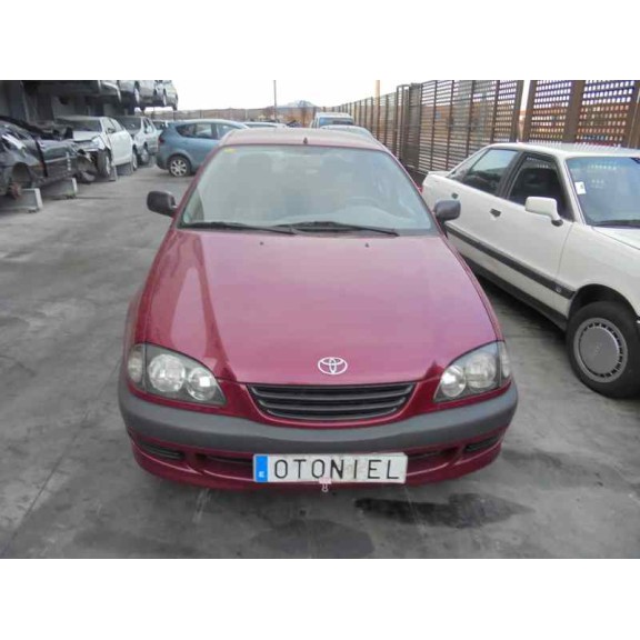 toyota avensis berlina (t 22) del año 1999