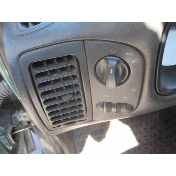 volkswagen polo berlina (6n1) del año 1998