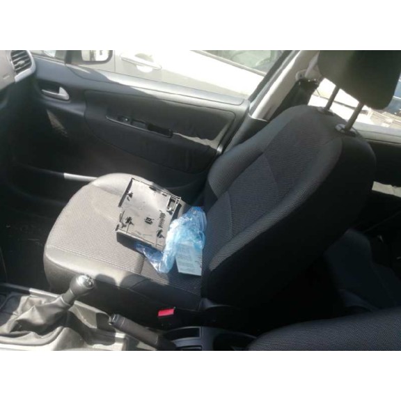 peugeot 207 del año 2010