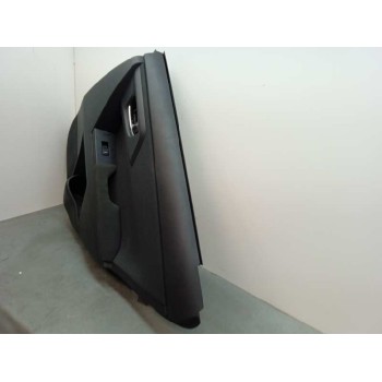 Recambio de guarnecido puerta trasera derecha para toyota auris touring sports (e18) hybrid business referencia OEM IAM 67775023