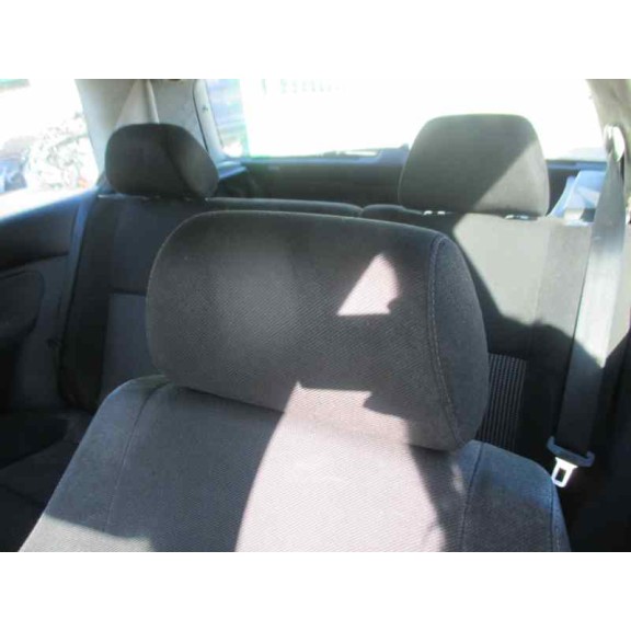 volkswagen golf iv berlina (1j1) del año 2002