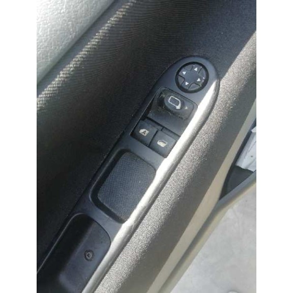 peugeot 207 del año 2010