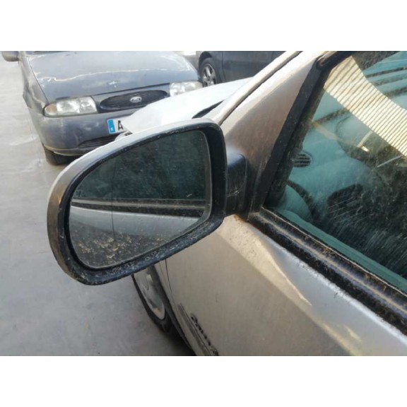 opel corsa c del año 2001